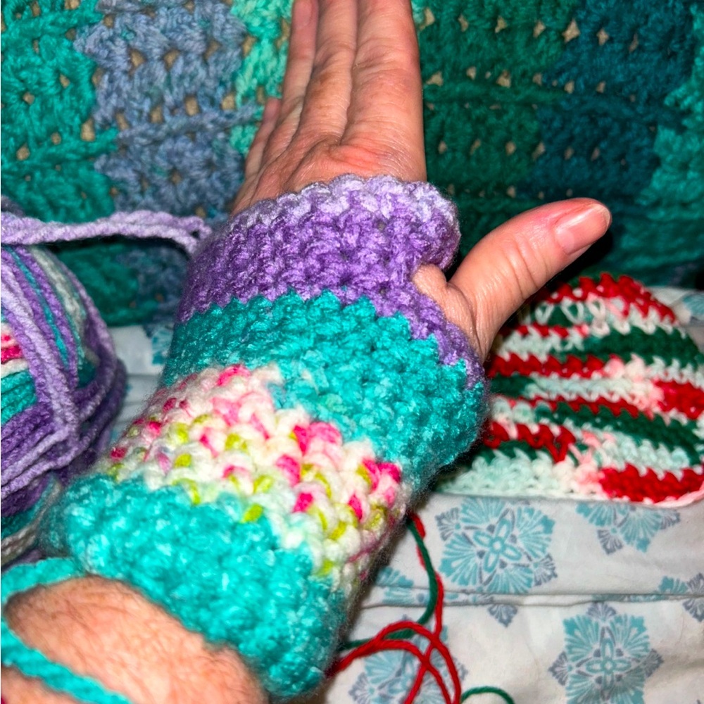 HANDMADE Crochet Gloves 🦋